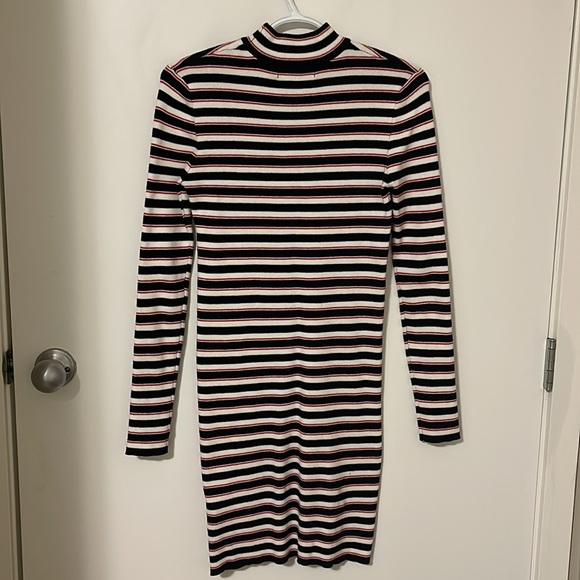 Forever 21 Fitted Dress - Picture 3 of 4